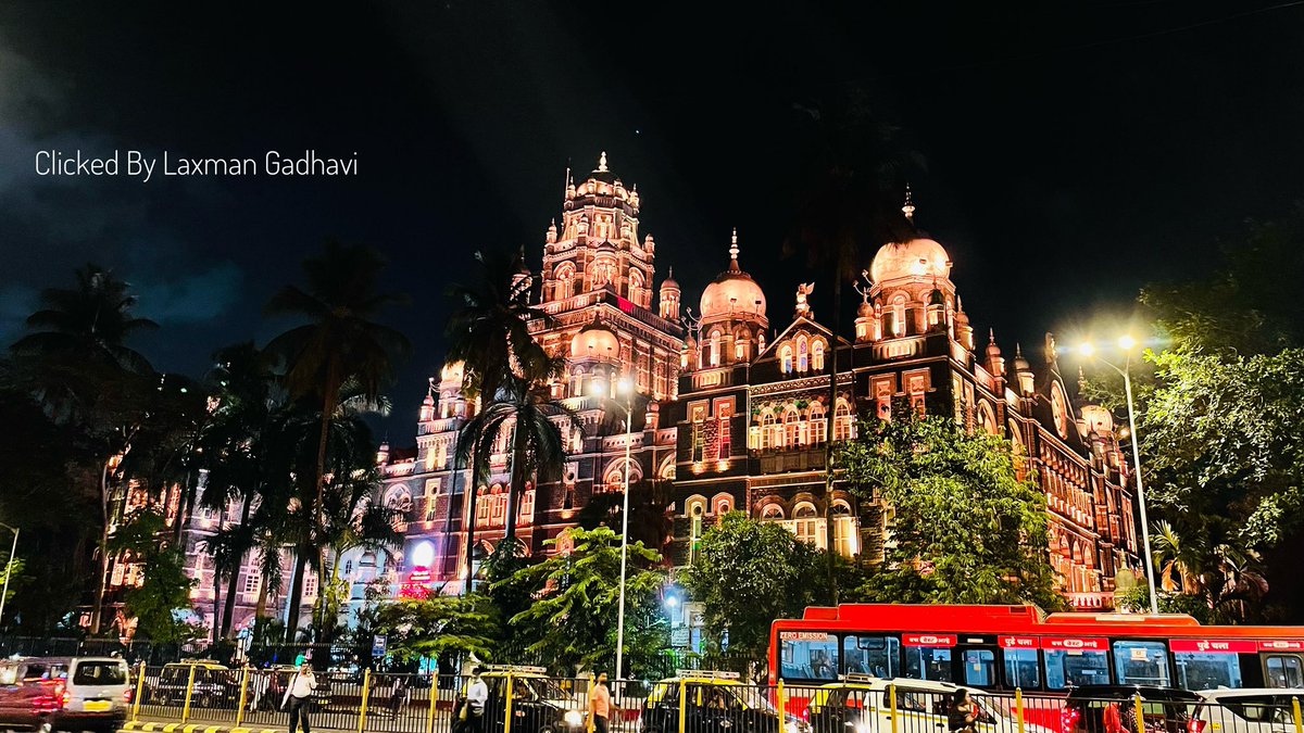 PhotographyOfLG's tweet photo. #Photography_Of_LG 
#Mumbai #churchgate #mumbai_ig #mumblog #mumbai_in_clicks 
#Building #Bus #Tree #Sky #Vehicle #StreetLight #Cityscape #Landmark #Facade #City #photo #photography #lighting #lightingphotography 
@ILaxmanGadhavi https://t.co/qo1afCap4R