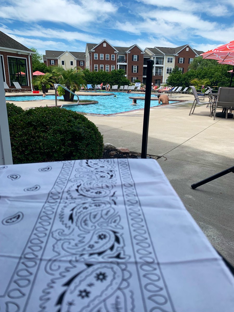 Blue_Line_Ent's tweet photo. Getting setup for the next stop on our summer pool party tour!  Arlington Park is about to be a vibe. ☀️ 🎶 🍹 #BlueLineEnt #Columbus #dj https://t.co/K7GiaQ4zn2