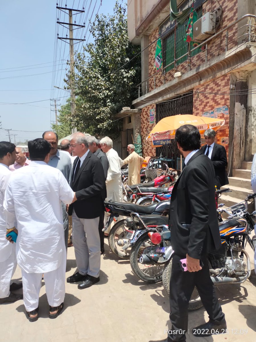 AbidSZuberiASC's tweet photo. A lovely meet-up with our dear friends & supporters from Pasrur, Punjab.
Pasrur Bar Association 25.06.2022
#AbidSZuberi #AbidZuberi #AbidShahidZuberi #SupremeCourt #PresidentSupremeCourtBar
#ElectionSCBA
#PresidentSCBA
#ASC #Lawyer #Punjab #Pakistan
#ElectionSCBA https://t.co/33qOCtIkne
