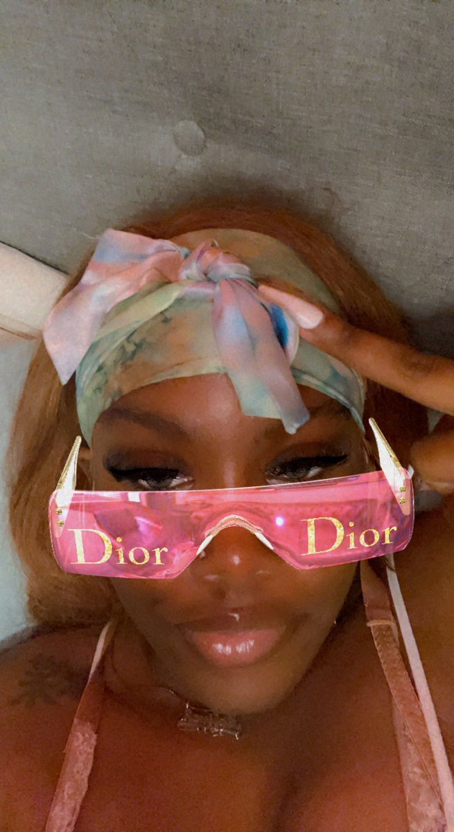 CyresAaliyah's tweet photo. Ion come up here but these notifications of people tweets be havin me weak dab🤣😭 https://t.co/3kYgAVPFnA