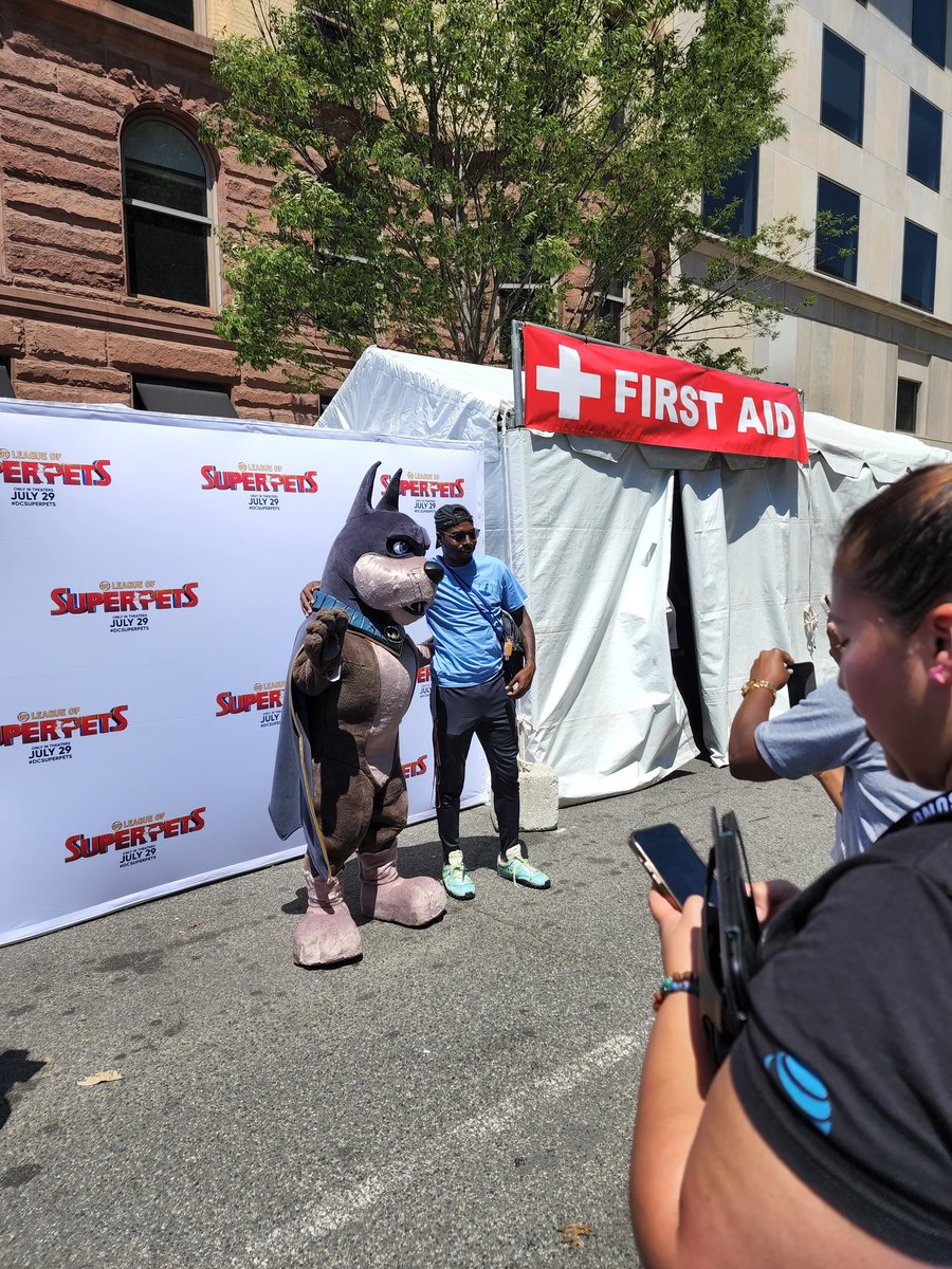 Making sure we show some love to our First Responders! Ask about Nurse Appreciation and FirstNet offers!