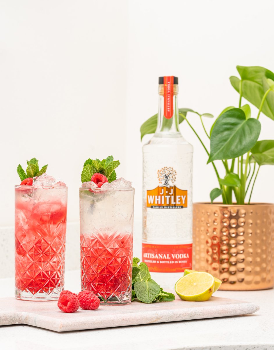 Our award winning JJ Whitley Artisanal Vodka is the ✨PERFECT ✨ addition to any tipple 🍸

What’s your favourite vodka cocktail?
Shop JJ Whitley Artisanal Vodka now at bit.ly/31EZvVB 🛒
#JJWhitleyVodka