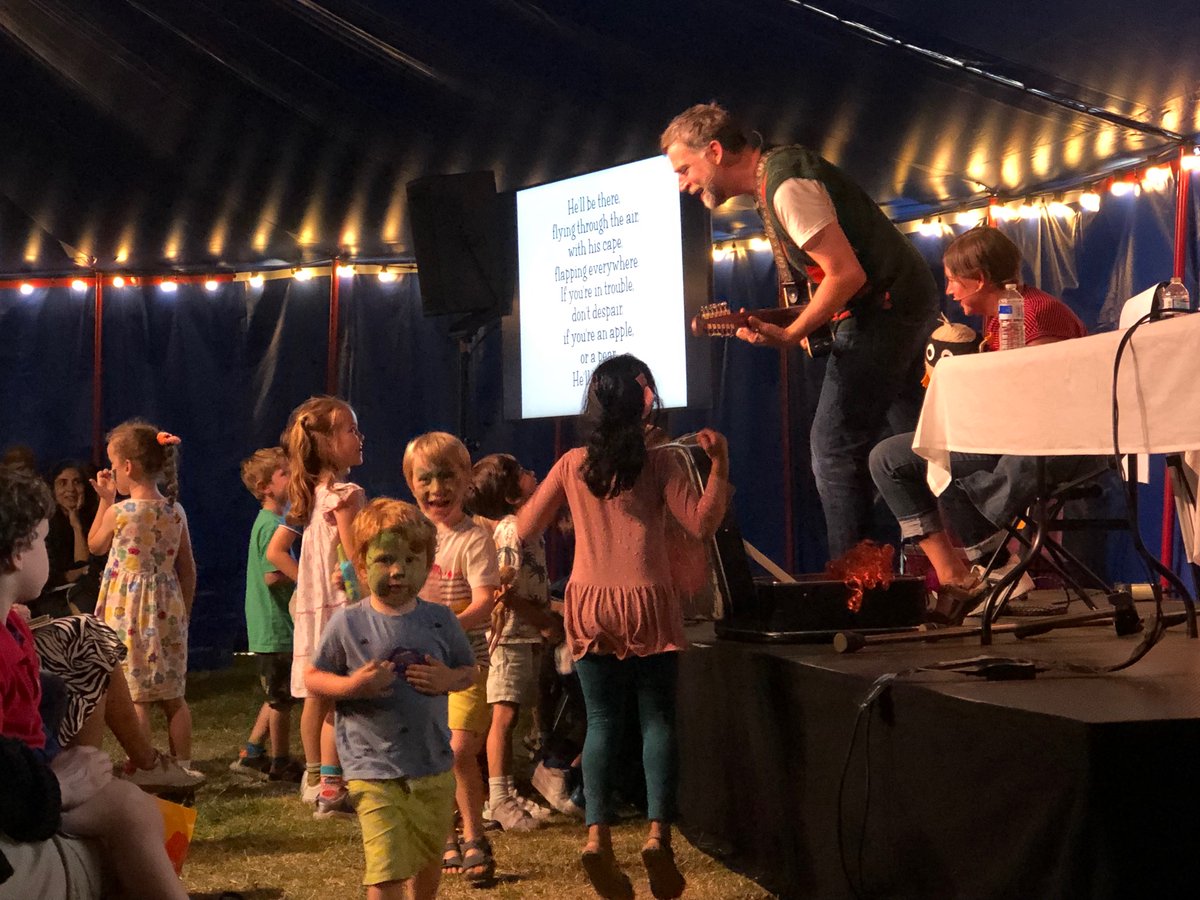 WoolnoughW's tweet photo. absolutely amazing as always. Thank you @suehendra @PaulLinnet @kidslitfest https://t.co/lpfrFsoZJd