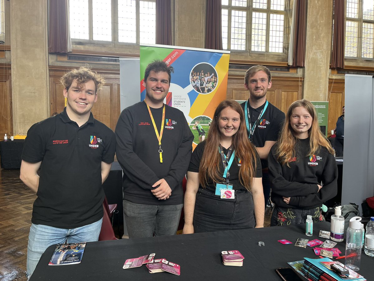 Carys Tecwyn (@ctecwyn) on Twitter photo Rain or shine, Bangor #openday is always a good day! Many thanks to the amazing <a href="/BangorUni/">Bangor University</a> staff & students <a href="/Bangorstudents/">Bangor Uni SU</a> who took part #studentlife #mybangor #NorthWales #gwynedd #bangor Rain or shine, Bangor #openday is always a good day! Many thanks to the amazing <a href="/BangorUni/">Bangor University</a> staff & students <a href="/Bangorstudents/">Bangor Uni SU</a> who took part #studentlife #mybangor #NorthWales #gwynedd #bangor