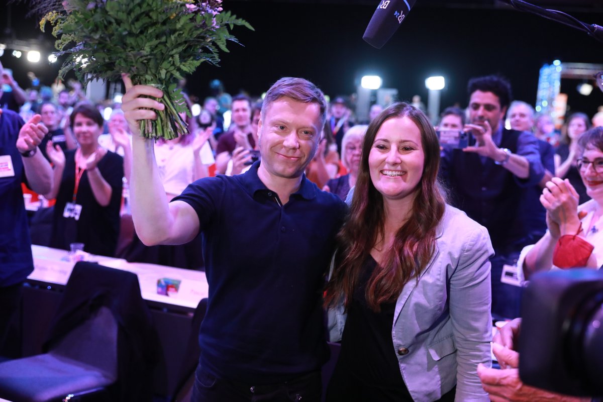 Die Linke (@dielinke) on Twitter photo Unsere neuen Parteivorsitzenden <a href="/Janine_Wissler/">Janine Wissler</a> und <a href="/schirdewan/">Martin Schirdewan</a>. - Den Livestream und alle weiteren Information zum Parteitag finden sich hier im Netz: die-linke.de/partei/parteid… #linkebpt #Weltverändern Unsere neuen Parteivorsitzenden <a href="/Janine_Wissler/">Janine Wissler</a> und <a href="/schirdewan/">Martin Schirdewan</a>. - Den Livestream und alle weiteren Information zum Parteitag finden sich hier im Netz: die-linke.de/partei/parteid… #linkebpt #Weltverändern