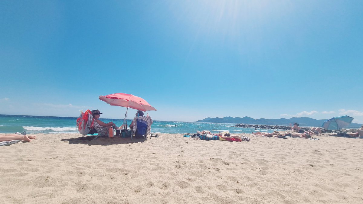 ManelGharsalli's tweet photo. 📲 Après 3 mois en mode #nolife 
Certification #qualiopi pour notre organisme de formation, première baignade, pique nique à #Cannes 🪴🏝
⌚Entrepreneurs comment gérez-vous votre temps? 

#entrepreneur #formation #reseauxsociaux #notime https://t.co/56OstMB3Rf