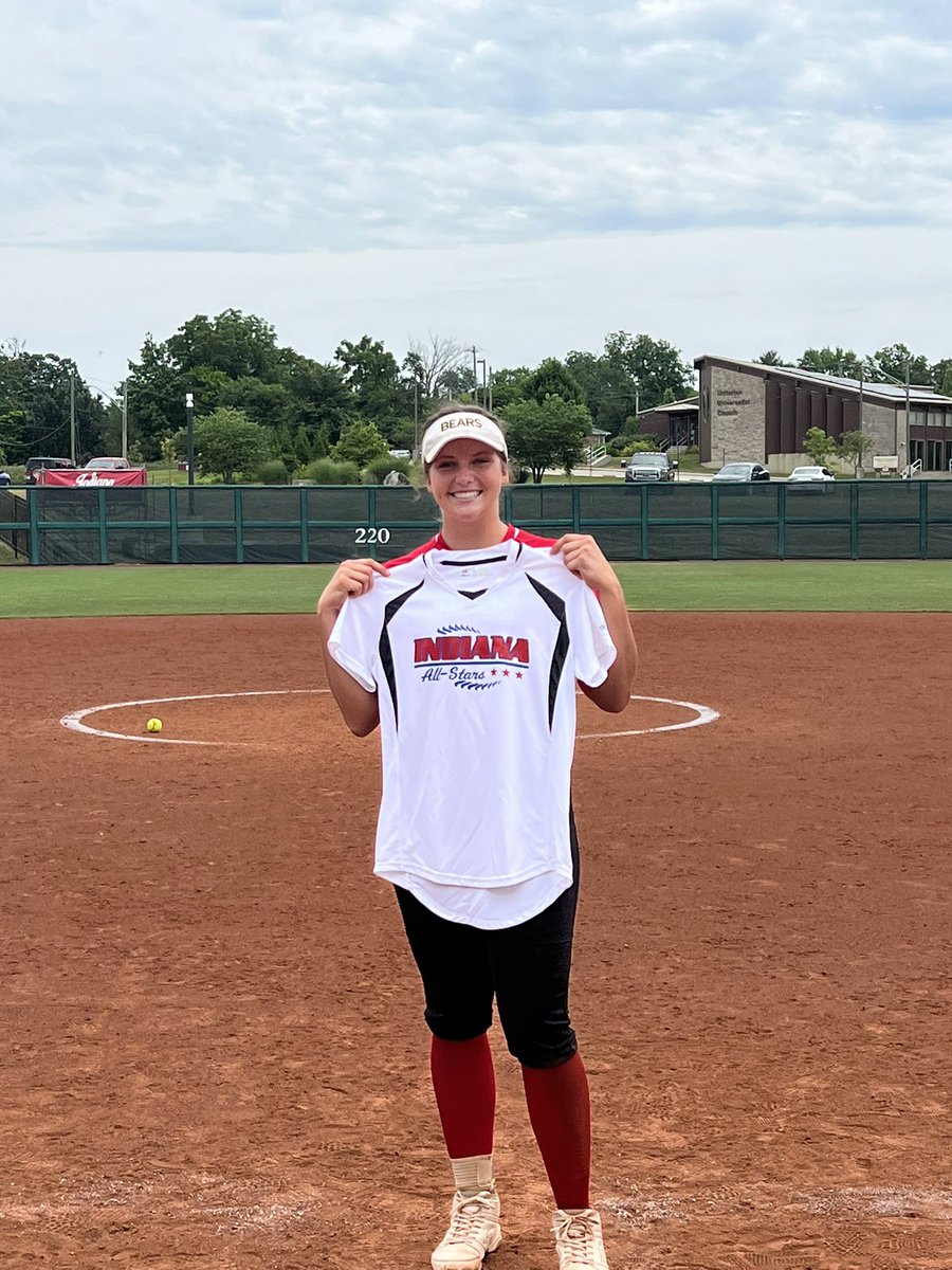 SCAIndiana's tweet photo. Congratulations to this years Indiana Miss Softball from Shelbyville HS, Karissa Hamilton!! @shelbyhsbears https://t.co/tsKlhOFrn3