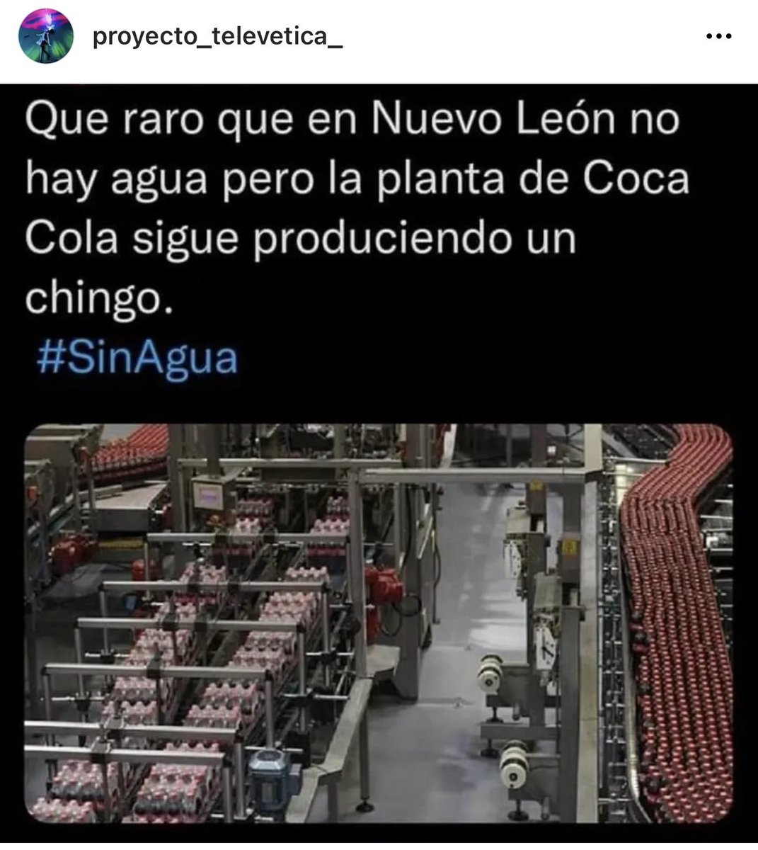 SBarquera's tweet photo. Se requiere de alrededor de 200 litros de agua para hacer un litro de #cocacola (y luego está el plástico que generan) | Daño directo a la salud planetaria y a la salud humana https://t.co/Gp8YSIPKnj
