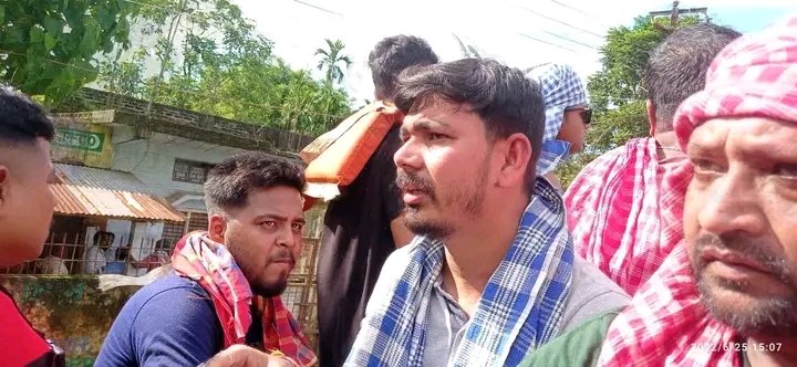 milondas4BJP's tweet photo. #SilcharFlood
#AssamFloods
We, a team of 32 members from Katlicherra, have reached Silchar today to distribute drinking water.
@himantabiswa @Bhabesh_KalitaR @SidhankuBJYM @Uditdeb101 @PhanindranathS3 https://t.co/ZfrbCl5Yqf