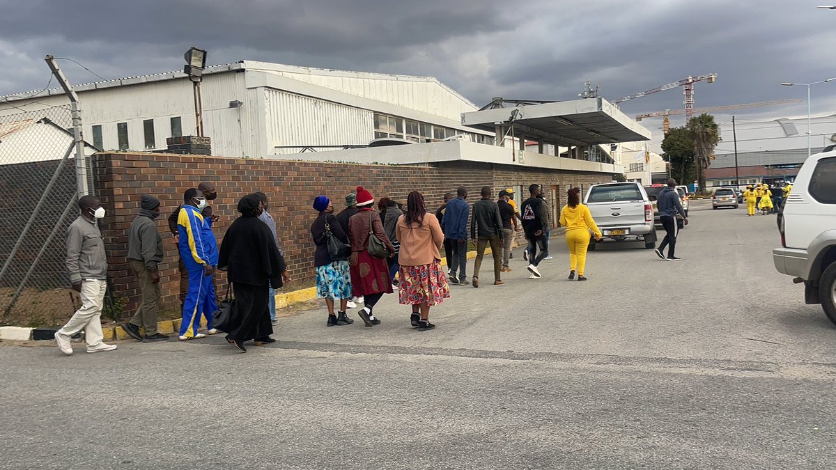 toneo1st's tweet photo. #HaopeningNow Family friends and @CCCZimbabwe party supporters receiving the body of @Wamagaisa at airport https://t.co/YaqVBTNVlO