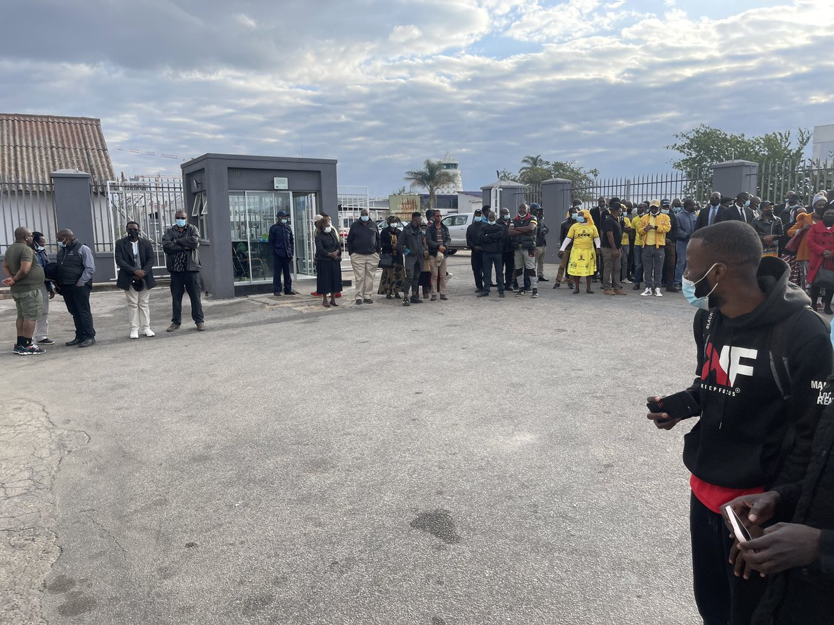 toneo1st's tweet photo. #HaopeningNow Family friends and @CCCZimbabwe party supporters receiving the body of @Wamagaisa at airport https://t.co/YaqVBTNVlO