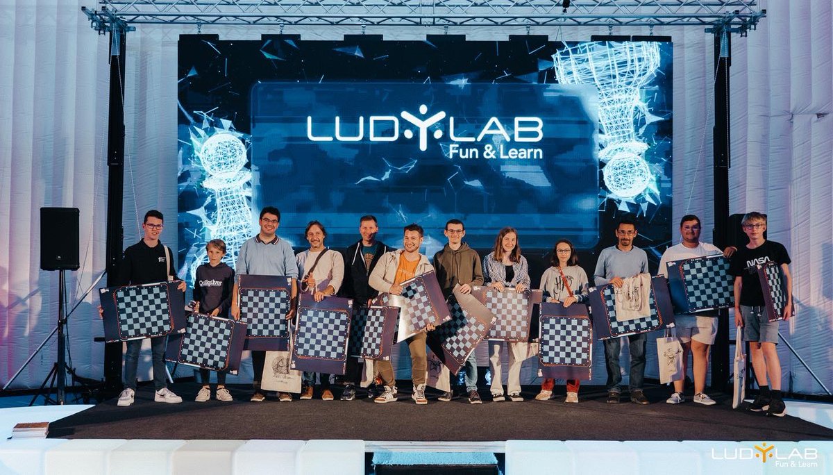 LUDyLAB 🧡 tweet media