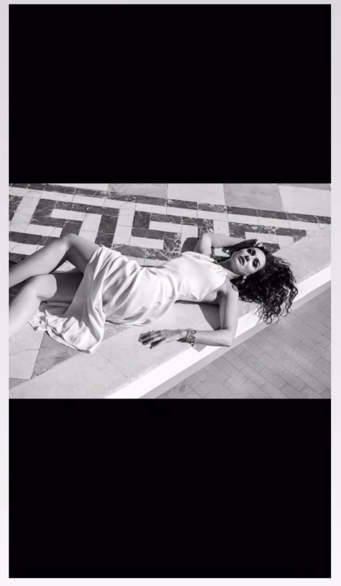 BircefansH's tweet photo. Nuevas imágenes de #BirceAkalay de su sesión para la revista Hola! publicadas por el fotógrafo Tamer Yilmaz en su cuenta de IG. https://t.co/EYbAUqjHmv