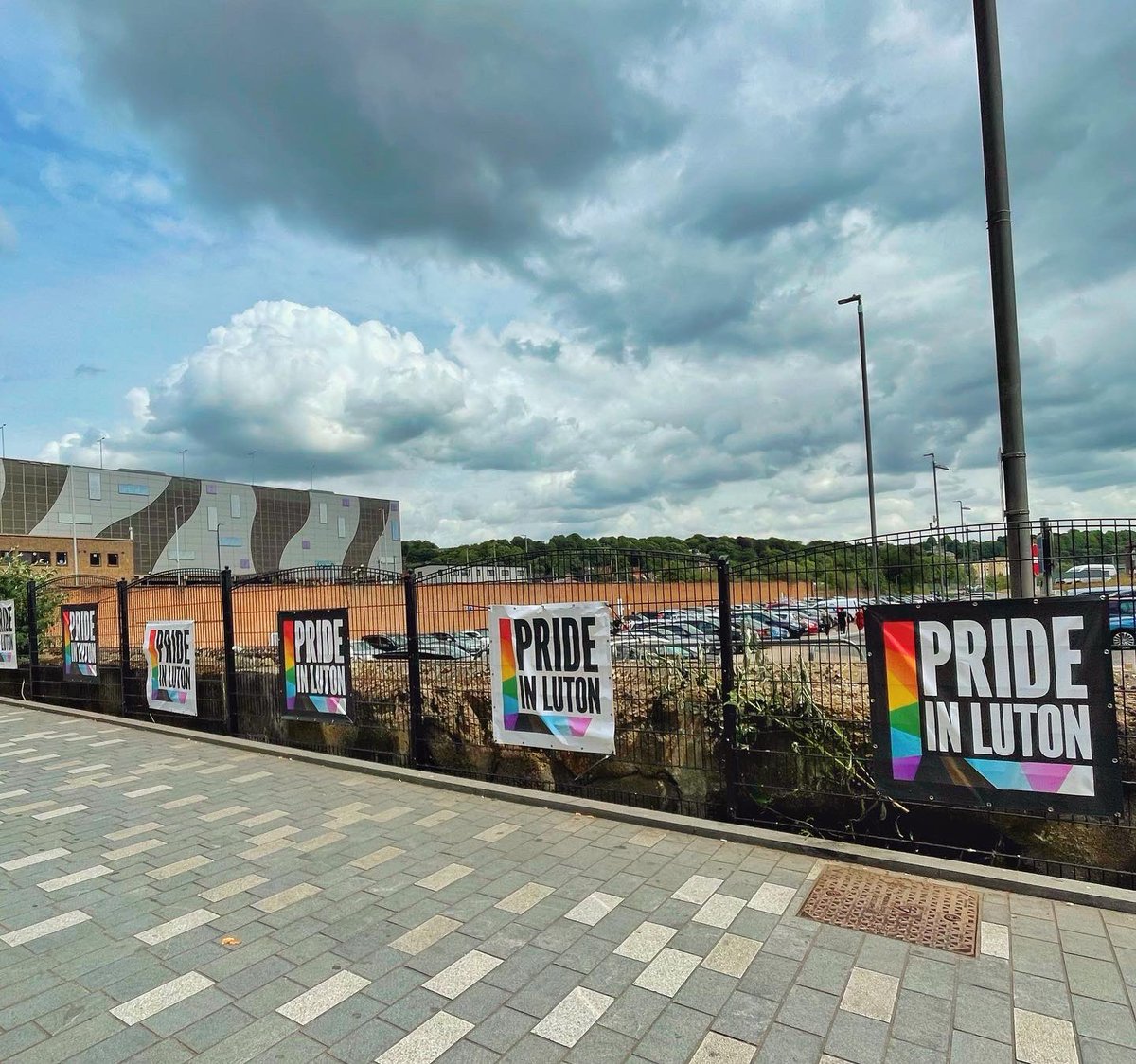 Luton has been painted in a sea of rainbow colours today and it looks fabulous! 🌈❤️

Pride in Luton’s first event in the town centre has been amazing, brilliant to see so many people come together for this important event 

<a href="/culturetrustuk/">The Culture Trust Luton</a> <a href="/prideinluton/">PrideInLuton</a> 

#LutonBID #prideinluton