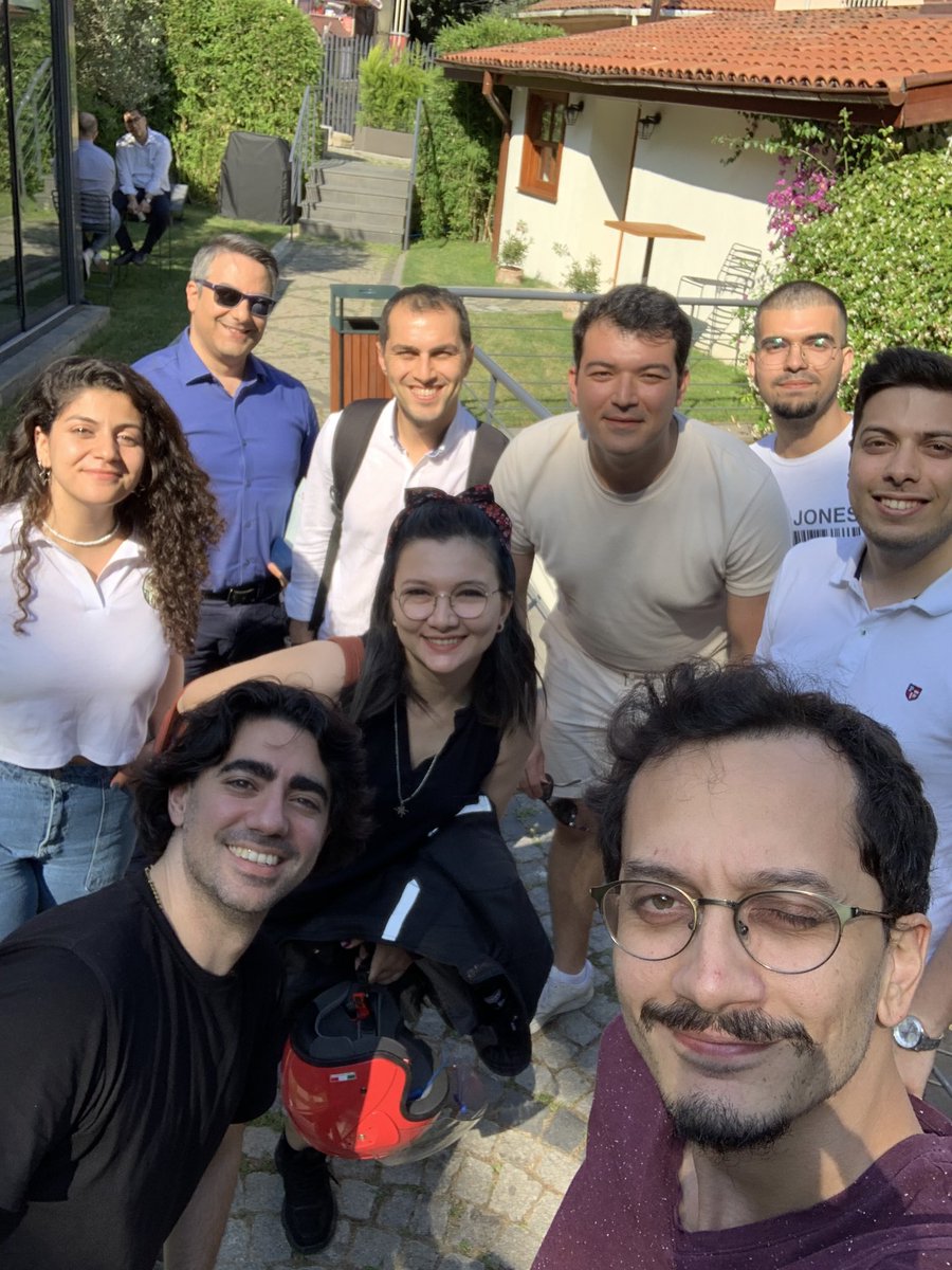 Meetup’a gelen herkese cok tesekkurler. Sona kalanlarla bir fotograf cekmeyi akil edebildik 😊 <a href="/girisimciMU/">Girişimci Muhabbeti</a> @sctandogdu <a href="/tunayaprak/">Olgun Tuna Yaprak</a> Ev sahipligi icin de ayrica cook tesekkurler <a href="/KorayBahar/">Koray Bahar</a> <a href="/figopara/">Figopara</a> 🤗