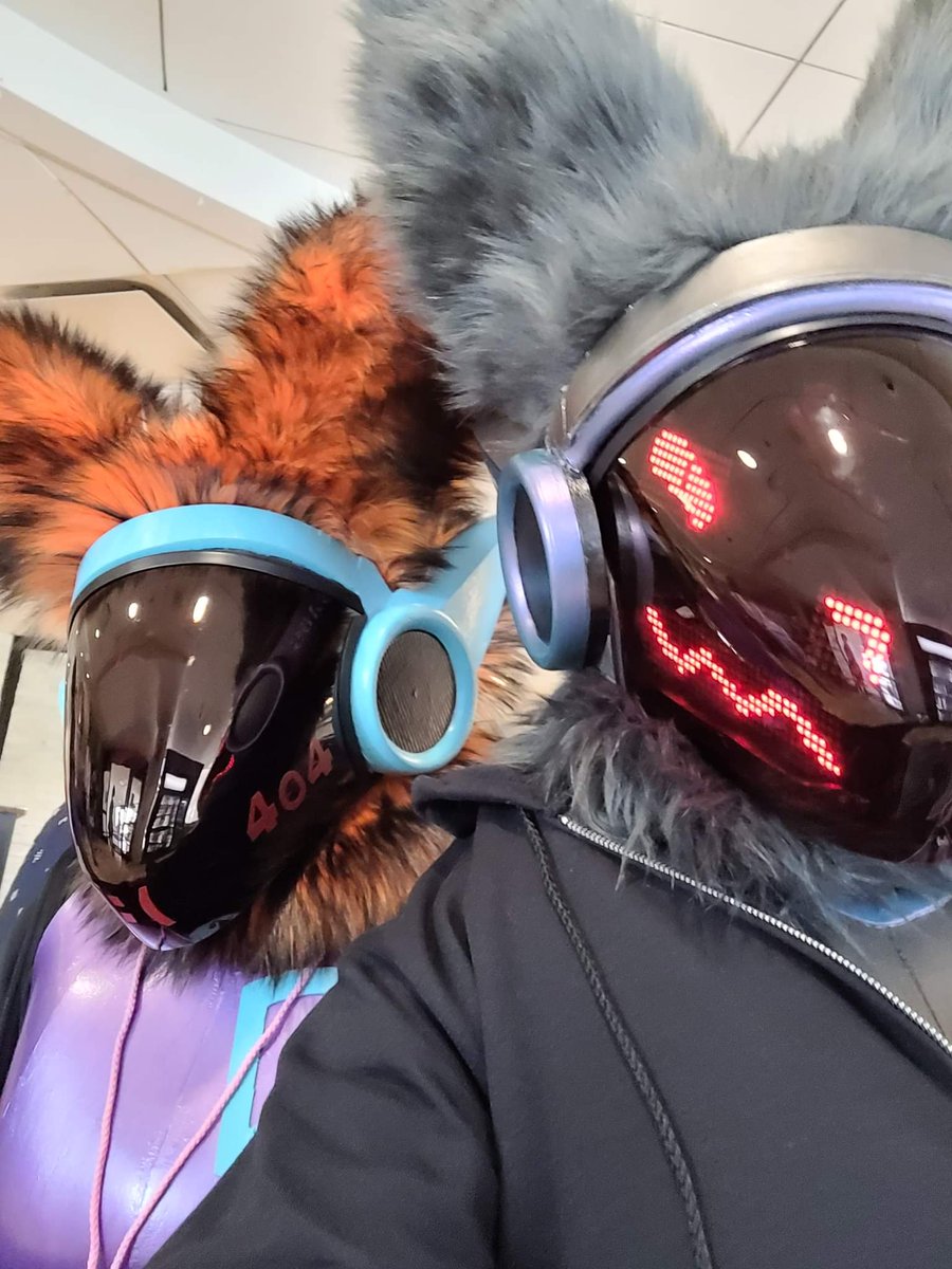 PROTOBIONKA's tweet photo. At Portcon Maine with Nebula

#PortConMaine #protogen https://t.co/zM1vutYLsp