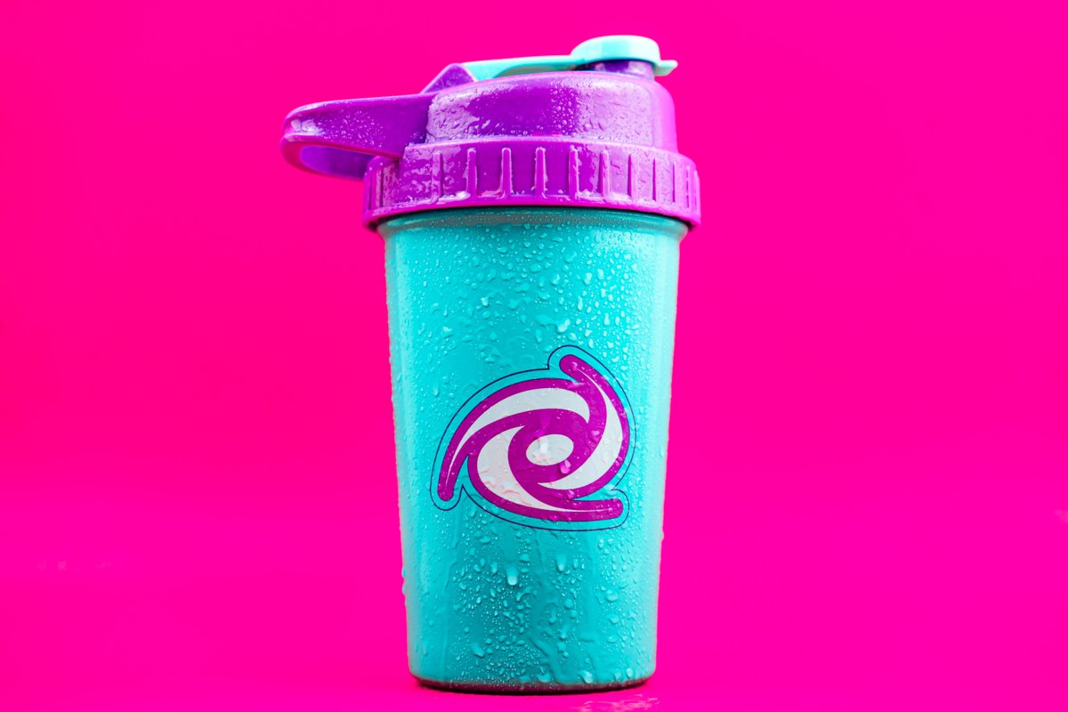 GFuelEnergy's tweet photo. 💜 𝗥𝗧 + 𝗖𝗢𝗠𝗠𝗘𝗡𝗧 " 🐝 " to win a BRAND-NEW, STAINLESS STEEL #GFUEL "𝗛𝗢𝗥𝗡𝗘𝗧𝗦" Starter Kit! Picking 2 winners on Monday to celebrate the launch of these ICE COLD BEAUTIES!!! 🧊💦 

🛍️ 𝗚𝗘𝗧 𝗬𝗢𝗨𝗥𝗦: https://t.co/mqFn0QZFFA https://t.co/3YWa2b1yaZ