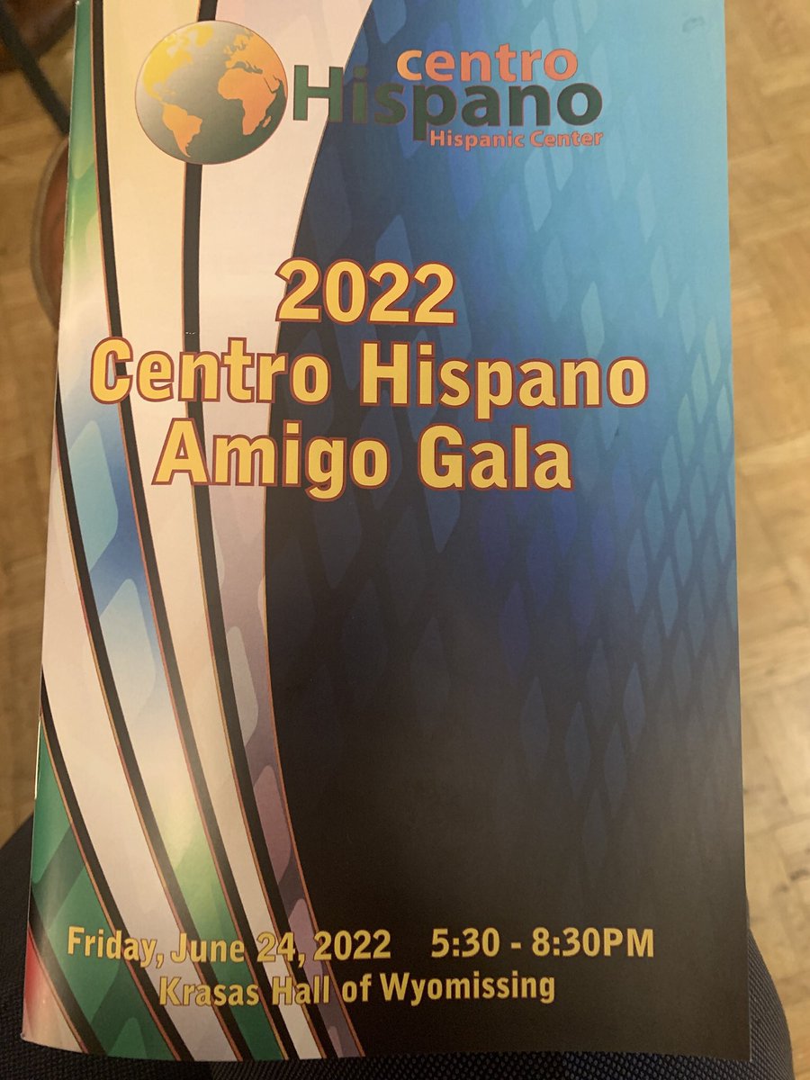 PhilaFreedomGuy's tweet photo. #WhereIsGUY greetings from #Wyomissing in the AM & #Reading in the PM. Breakfast @ WyomissingDiner (home to a giant chicken outside: Why? Why not!) Next; enjoyable & successful Amigo Gala for #CentroHispano. Only in America: the Hispanic gala was held at a GreekOrthodox hall.😊🇺🇸 https://t.co/ucq8zqvdJr