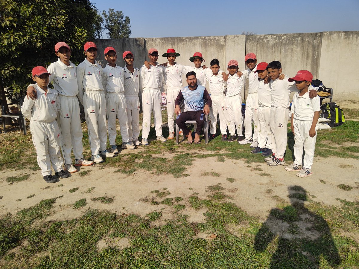 rajat_akshat's tweet photo. विधानसभा 132 में खेल के स्टेडियम के आभाव में बच्चों का विकास संभव नहीं हो पा रहा है, बच्चों को जैसे तैसे यहां वहां प्रैक्टिस करवाई  जा रही है लेकिन  बच्चे राज्य में अपना स्थान नहीं बना पाते हैं संज्ञान ले 🙏 @myogioffice @myogiadityanath @SureshKKhanna @ianuragthakur 🙏 https://t.co/9ONpCVU1En