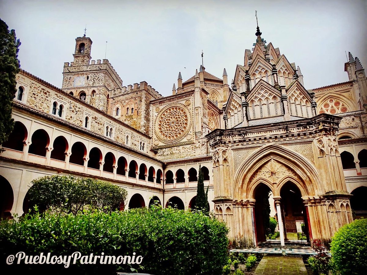 PyPatrimonio's tweet photo. La Puebla de #Guadalupe, uno de los pueblos más bonitos de España, declarada Conjunto Histórico Artístico y su Real Monasterio es Patrimonio de la Humanidad por la UNESCO. ➡️ Blog https://t.co/tljgvyXcUV
➡️Vídeo https://t.co/7oGLkMCZ8X
@OTGuadalupe @Extremadura_tur @Turismo_DipCC https://t.co/h4tSREVQiE