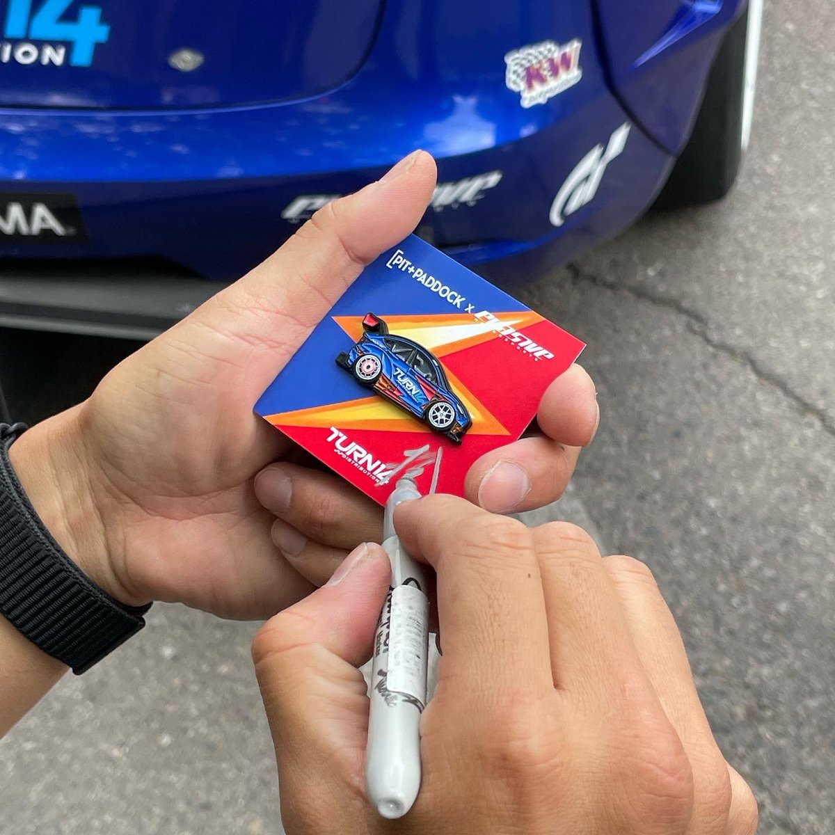 ENEOSUSA's tweet photo. Scenes from @PPIHC Fan Fest with @DaiYoshihara and @EvasiveMtrsprts: huge turnout to support the 100th running of the hill climb! Weโre hyped and ready to compete!
#ENEOS | #DaiYoshihara | #EvasiveMotorsports | #PPIHC | #PitandPaddock | #Turn14Distribution | #Titan7Wheels https://t.co/7OfaefdioK