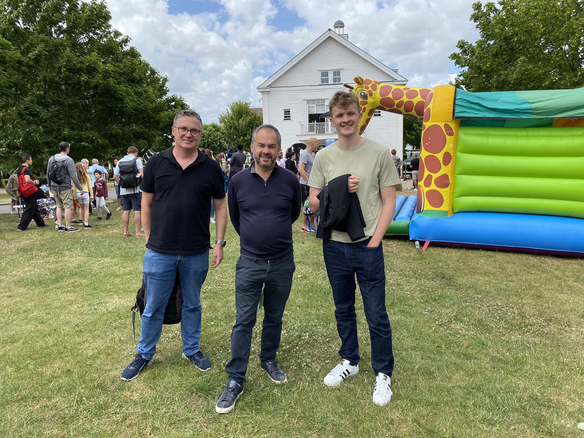 joe_quick44's tweet photo. Was great to go to the Hamptons Mid-Summer Fiesta with @twdrummond and @scullyp this morning. 

Was good to catch up with our Safer Neighbourhood Team as well as enjoying the fun at the Hamptons Fiesta. https://t.co/uV80y2aFAf