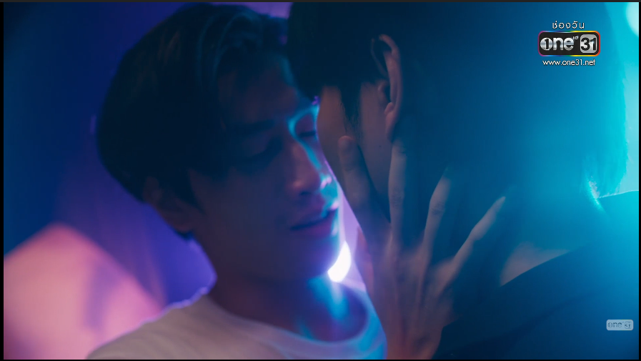 vnecklee's tweet photo. OH GOSH IM DYIN #KinnPorscheEP12 https://t.co/LZi95fvfwP
