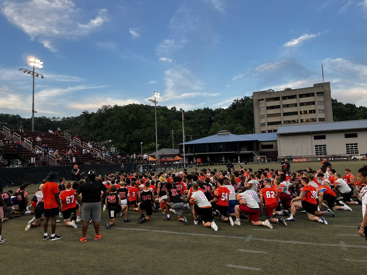 UPIKE FOOTBALL tweet media