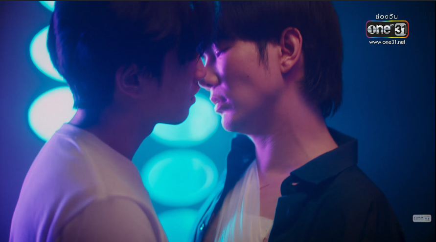 vnecklee's tweet photo. OH GOSH IM DYIN #KinnPorscheEP12 https://t.co/LZi95fvfwP