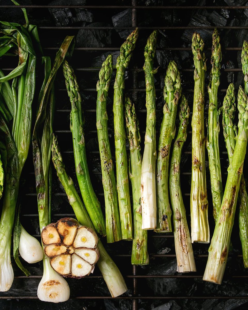 NationalBBQWeek's tweet photo. All the grilled greens please! ππ₯ #nationalbbqweek #rainbowplate #grilledveggies #vegetarian #vegan #flavours #recipeinspo #foodie #foodblogger #lifestyleblogger https://t.co/nLKV0MqJ4m
