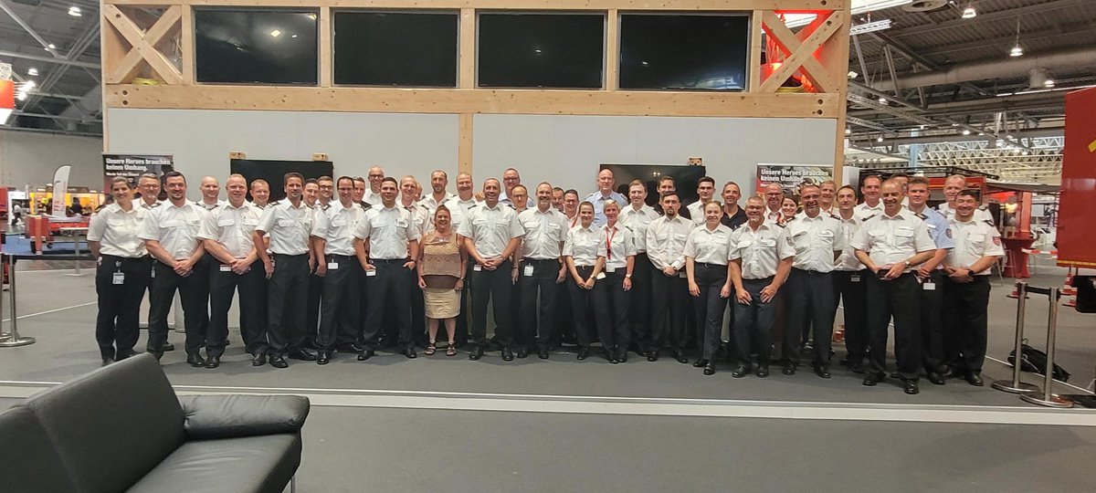 Feuerwehr_H's tweet photo. Die #interschutz und der #DFT22 gehen zu Ende! Es war eine tolle Woche mit zahlreichen interessanten Gesprächen, abwechslungsreichem Programm und guter Stimmung. Wir wünschen allen einen guten Heimweg und freuen uns auf ein Wiedersehen in 2026 #EinsatzfuerHannover https://t.co/8rwEApxVLe