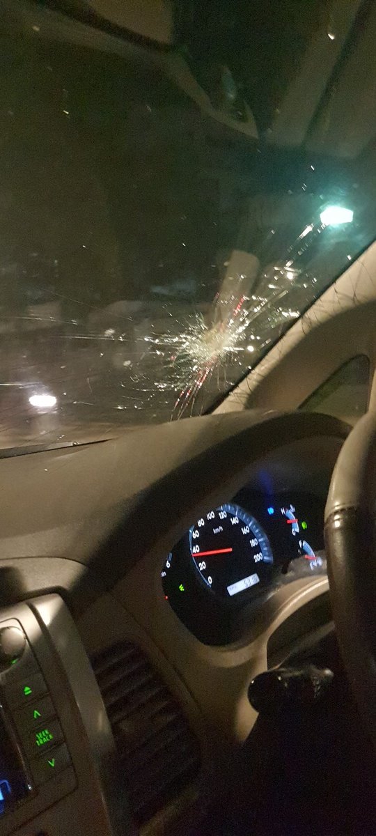 artimaloo's tweet photo. A poor mentally unstable standing outside the R-City mall, ghatkopar west, throwing stones on passing vehicles and she just broke our windshield! Requesting @mybmcWardN @MumbaiPolice to help her be moved away from here to a safer place, both for her and the vehicular traffic. https://t.co/P2Kd4xlyuB