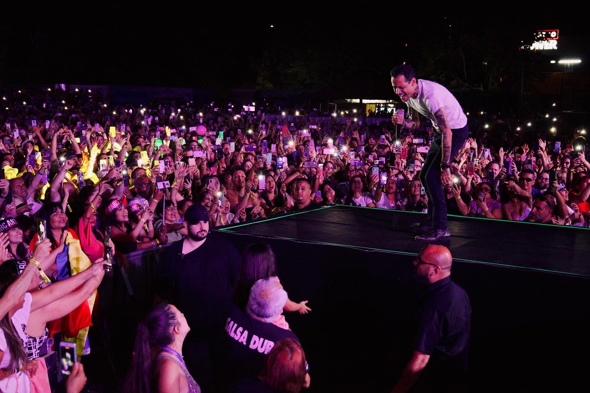 Marc Anthony tweet media