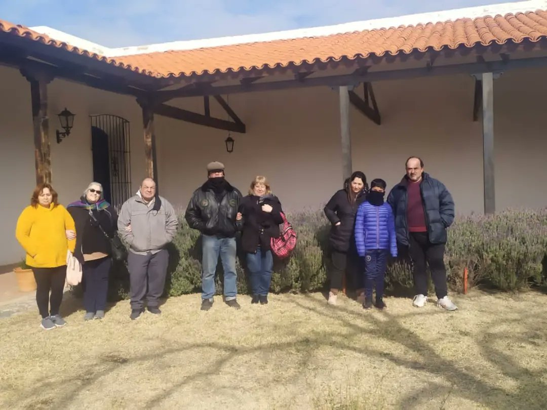 CasaReplica's tweet photo. TURISTAS VISITANDO TUCUMÁN🙌
😀Le damos la bienvenida a estos hermosos grupos de turistas que nos visitan de: Buenos Aires, Santa Fé, Mendoza, Córdoba, Rio Negro, La Pampa, San Juan y San Luis.
Los esperamos nuevamente.
#RéplicaCasadeTucumán #TurismoSanLuis #RespiraSanLuis https://t.co/0fzZVxyVkl