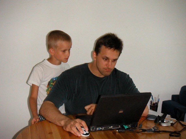 Bankless (@banklesshq) on Twitter photo Heartwarming! <a href="/VitalikButerin/">vitalik.eth</a> Helps His Dad Set Up His First Bitcoin Wallet (c. 2010) Heartwarming! <a href="/VitalikButerin/">vitalik.eth</a> Helps His Dad Set Up His First Bitcoin Wallet (c. 2010)