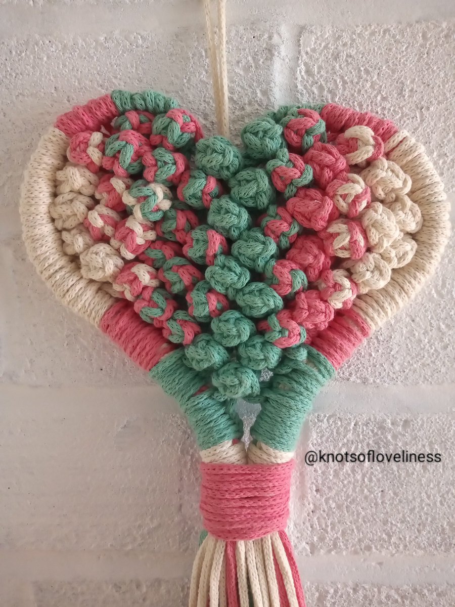 KnotsLoveliness's tweet photo. Pastel Berry Heart

£15 inc postage

16cm x 40cm

#macrame #berryknot
#pastel #heart #wallhanging
#spreadthelove
#mytinybusiness https://t.co/zuFP7Nq8oF