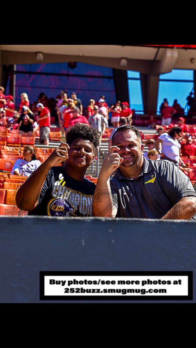 bryceweaver70's tweet photo. My dream came true, staying at the crib!!🏴‍☠️🏴‍☠️ @ECUCoachHouston @CoachSShank @CoachDonnieK https://t.co/35NwbSlV4E
