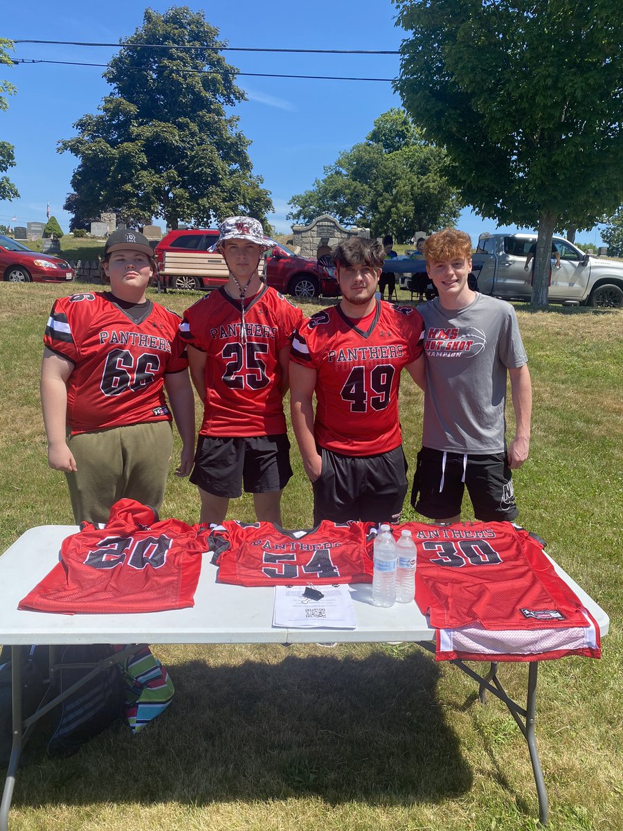 coachbotelho's tweet photo. The Whitman-Hanson Football Team had a blast at Whitman Day today! 

@WHathletics https://t.co/PcQJ598VJZ