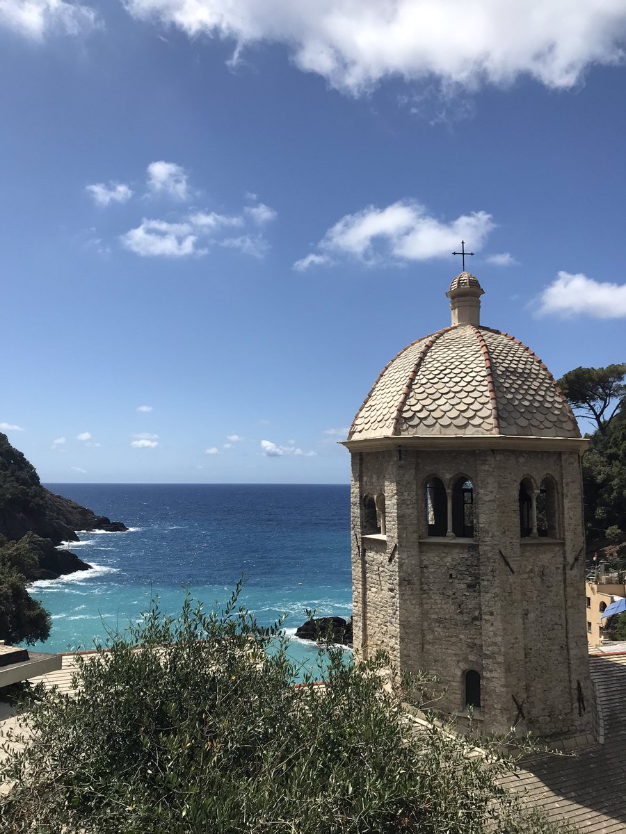 HelenKM22's tweet image. Great to be back on the trails - and hot hot hot! 🥾 🥾🇮🇹