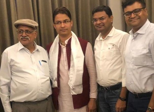 subhankarmittal's tweet photo. with a delegation of tea planters to meet Honble MP of Darjeeling Shri Raju Bista Ji at Siliguri on 17.8.20 @RajuBistaBJP https://t.co/t7LxEEYhrm