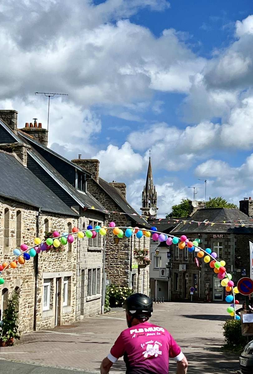 Genevieve_Hery's tweet photo. Magnifique organisation
Magnifiques paysages et villages
Magnifiques visages de la #Bretagne solidaire 
Magnifique fête pour les 30 ans de la #PLB #muco où l’on fête les immenses progrès nés de le recherche
Magnifique homme que Daniel Bercot, créateur et organisateur de la course https://t.co/0mUnhyCfgj