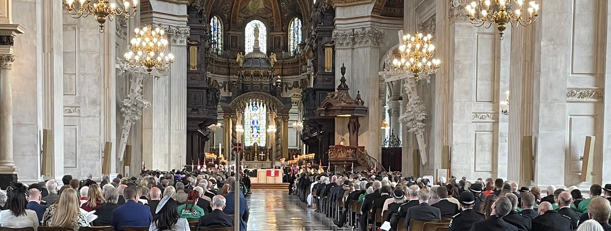 StJohnEngland's tweet photo. Thank you to all who took part in #StJohnsDay2022, our first in-person celebration since 2019, and to countless #StJohnPeople supporting their communities at events across the country. 👀 for highlights next week! #InTheServiceOfHumanity #OneStJohn @StJohnINTL @stjohnambulance https://t.co/YHMUi0ggnq