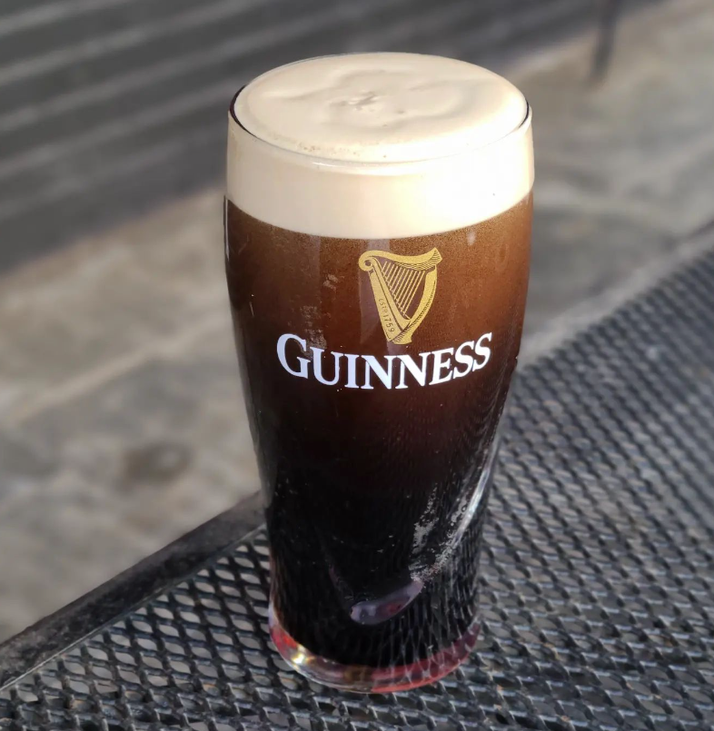 I wonder if there's a beer somewhere out there thinking about me, too. 🤔
.
Bring Molly's home with you: mollymaguiresphoenixville.com/order 😎
.
.
.
.

📸masterchomp

#MollyMaguires #Phoenixville #PhoenixvillePA #PABars #PAEats #ChesterCountyPA #ChesterCounty