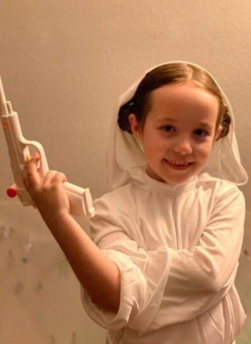 sw_holocron's tweet photo. Vivien Lyra Blair as Princess Leia https://t.co/Rx5QMmXog8