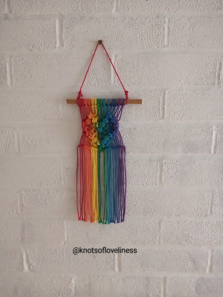 KnotsLoveliness's tweet photo. Rainbow Heart

£13 inc postage

17cm x 30cm exc hanging string

#macrame #wallhanging #berryknot
#rainbow #pride #spreadthelove 
#heart #prettythingsforyourplatingneeds 
#worldisabeautifulplace 
#spreadthelove
#mytinybusiness https://t.co/rKTdpexqXf