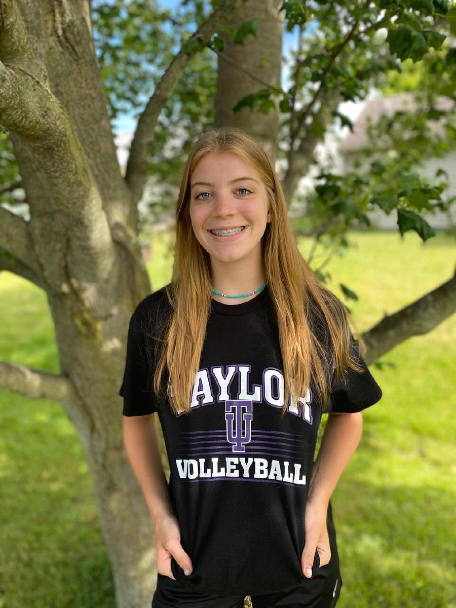 tayloru_vb's tweet photo. ‼️2️⃣0️⃣2️⃣3️⃣ commit‼️
Reagan Kleiman is the first member of our 2023 signing class! 
Reagan is 6’ hitter from New Palestine HS and Munciana Indy!!!

Welcome Reagan! 🤍💜🏐 https://t.co/o7QOOM8aro