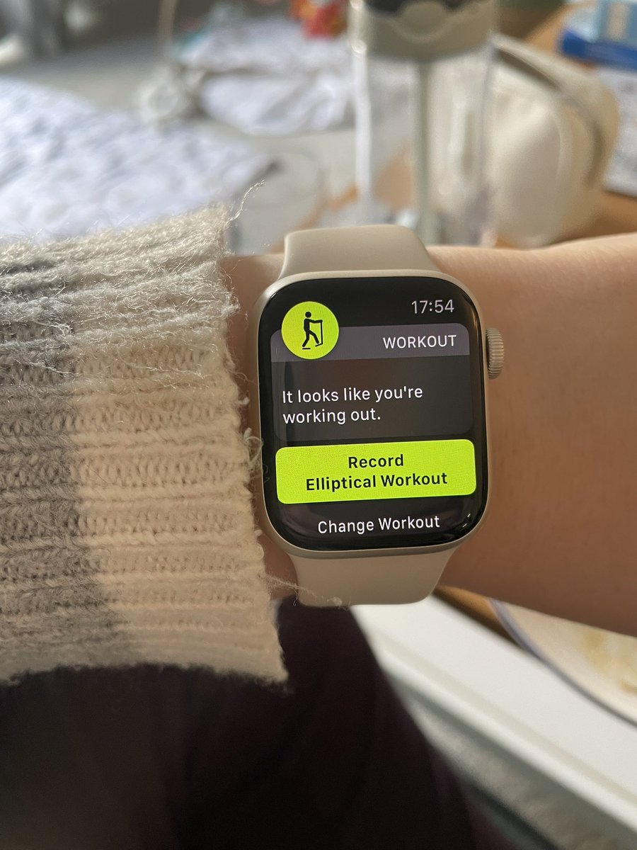 LizzieJC_'s tweet photo. No @Apple. I have covid and I’m sat filing my nails 🤣🤦🏻‍♀️ https://t.co/iwf0Zc5ZLk