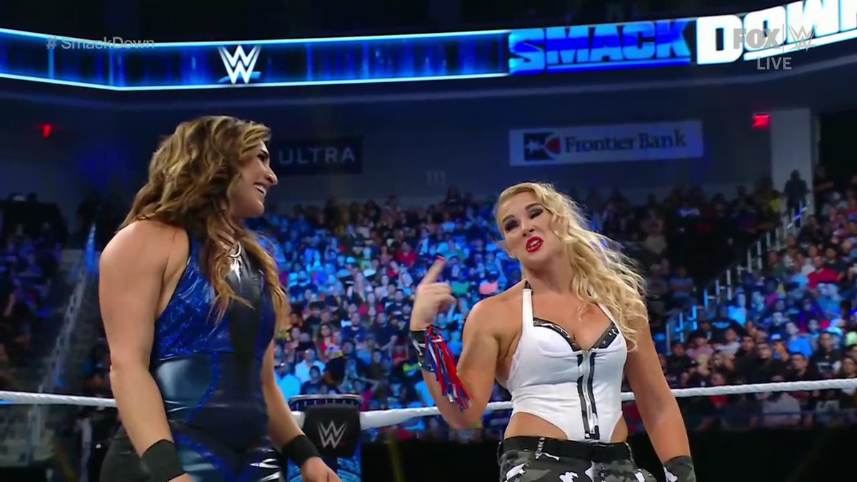 LaceyFansite's tweet photo. Gallery Update: HQ #Smackdown Screencaptures:https://t.co/26o77t7DME #LaceyEvans #LikeALady #LadyofWWE #WWE #MITB 

(@LaceyEvansWWE) https://t.co/hD0BlRbJWM