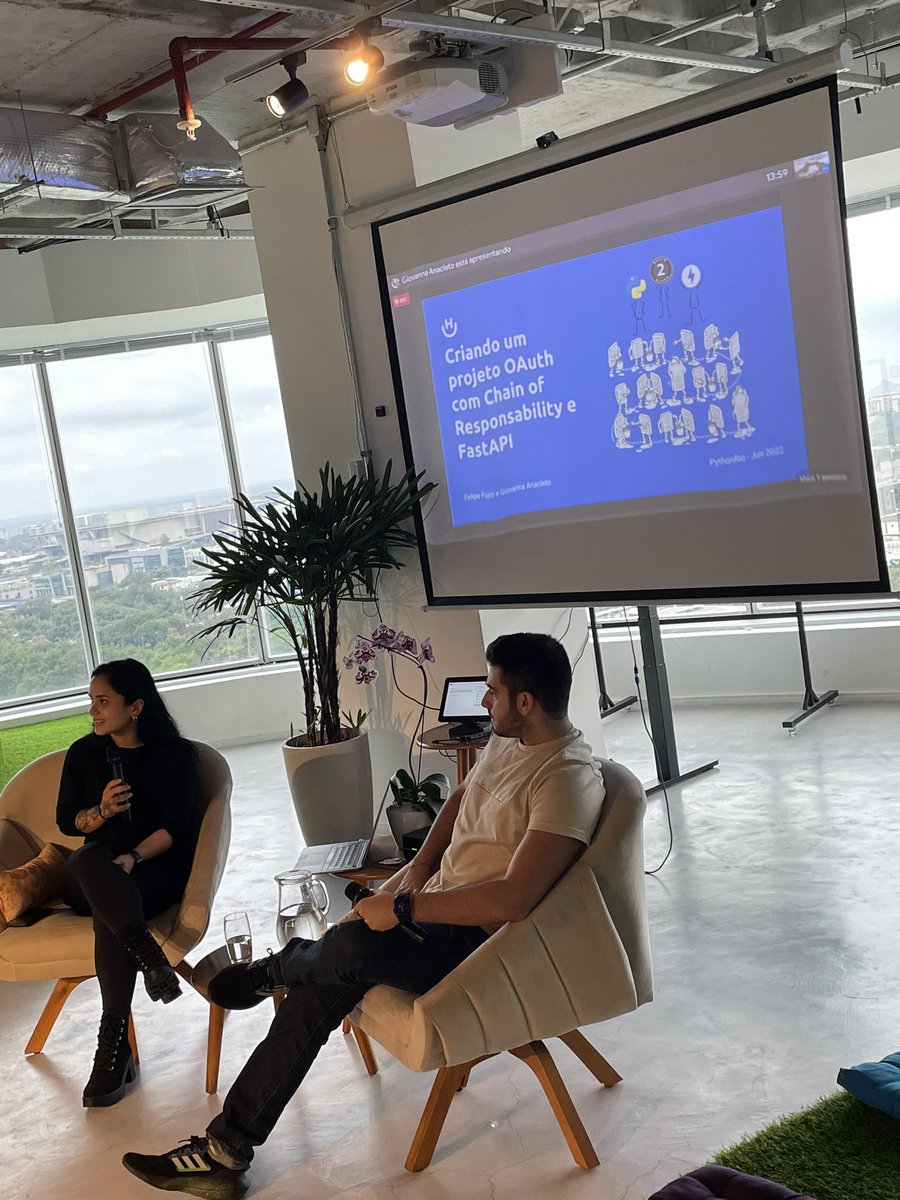 pythonrio's tweet image. Primeira palestra começando 🥰