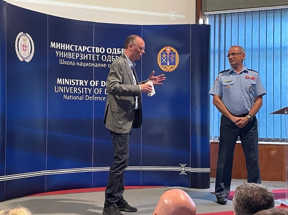 BAKS_Bund's tweet photo. A big word of thanks to the Serbian 🇷🇸 National #DefenceUniversity for hosting our leadership course so generously #FKS22. https://t.co/EGS2Gm74Nw https://t.co/pdcwXExvIa